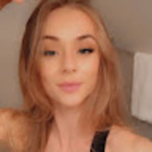 Meet your Posher, Chloe